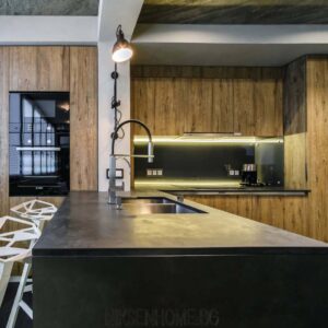 Натюр - модерна кухня на балкон с черно