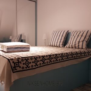 Нощно небе - обзавеждане на мансарда