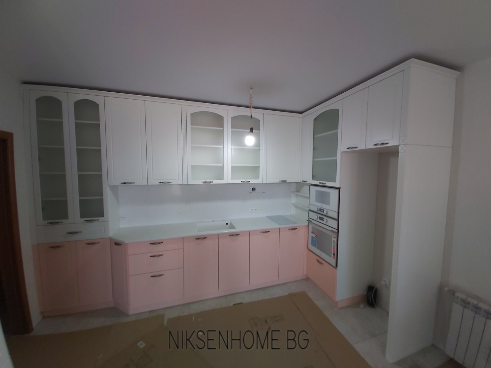 Бонбонено розово - обзавеждане на апартамент