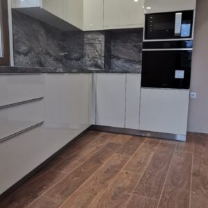 Чиполино - Модерна Кухня Мдф гланц