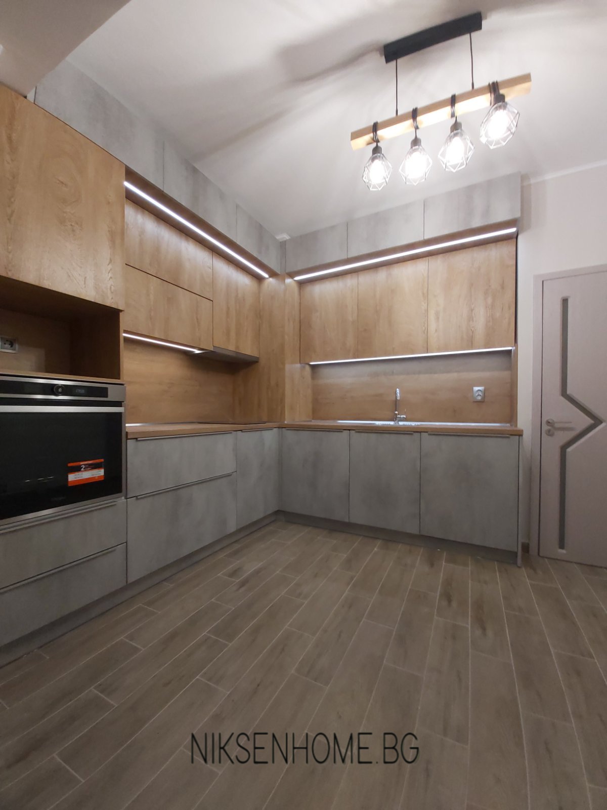 Бетонена топлина - Модерна кухня в индустриален стил