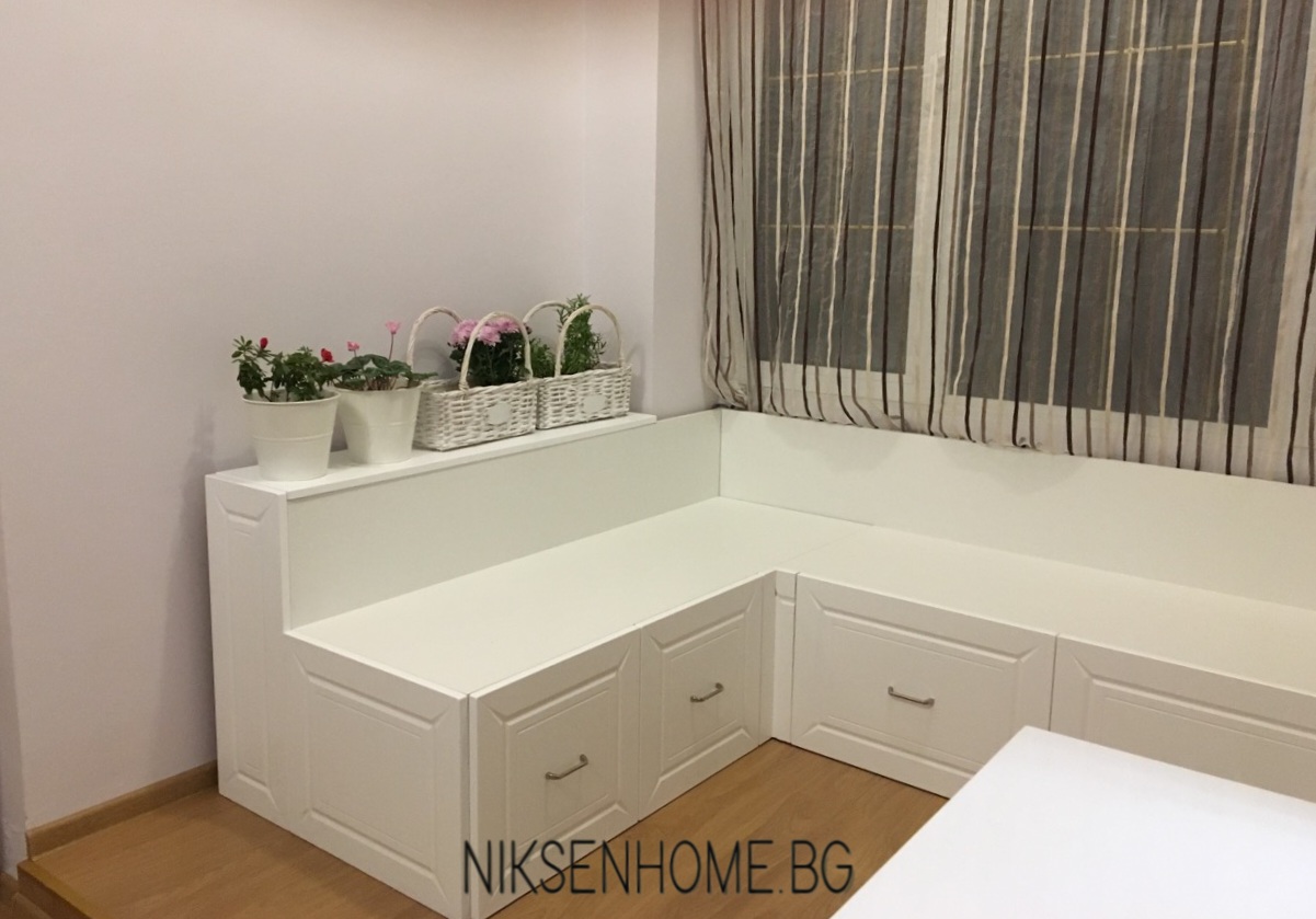 Апартамент Фантазия - интериор в лилаво и бяло - Image 4