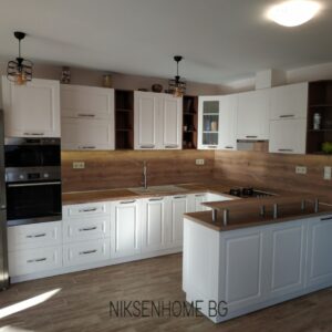 БЯЛ ПРОВАНС -РЕТРО КУХНЯ С ФРИЗОВЕ