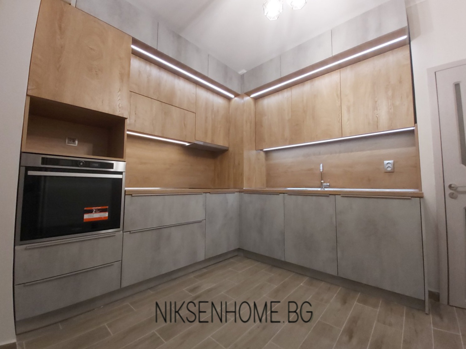 Бетонена топлина - Модерна кухня в индустриален стил - Image 4