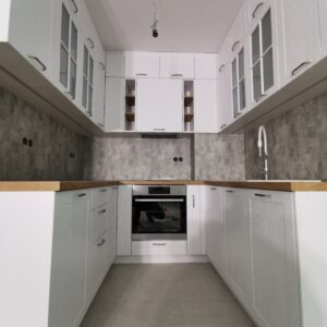 Алгара - Ретро кухня с гръб графичен бетон