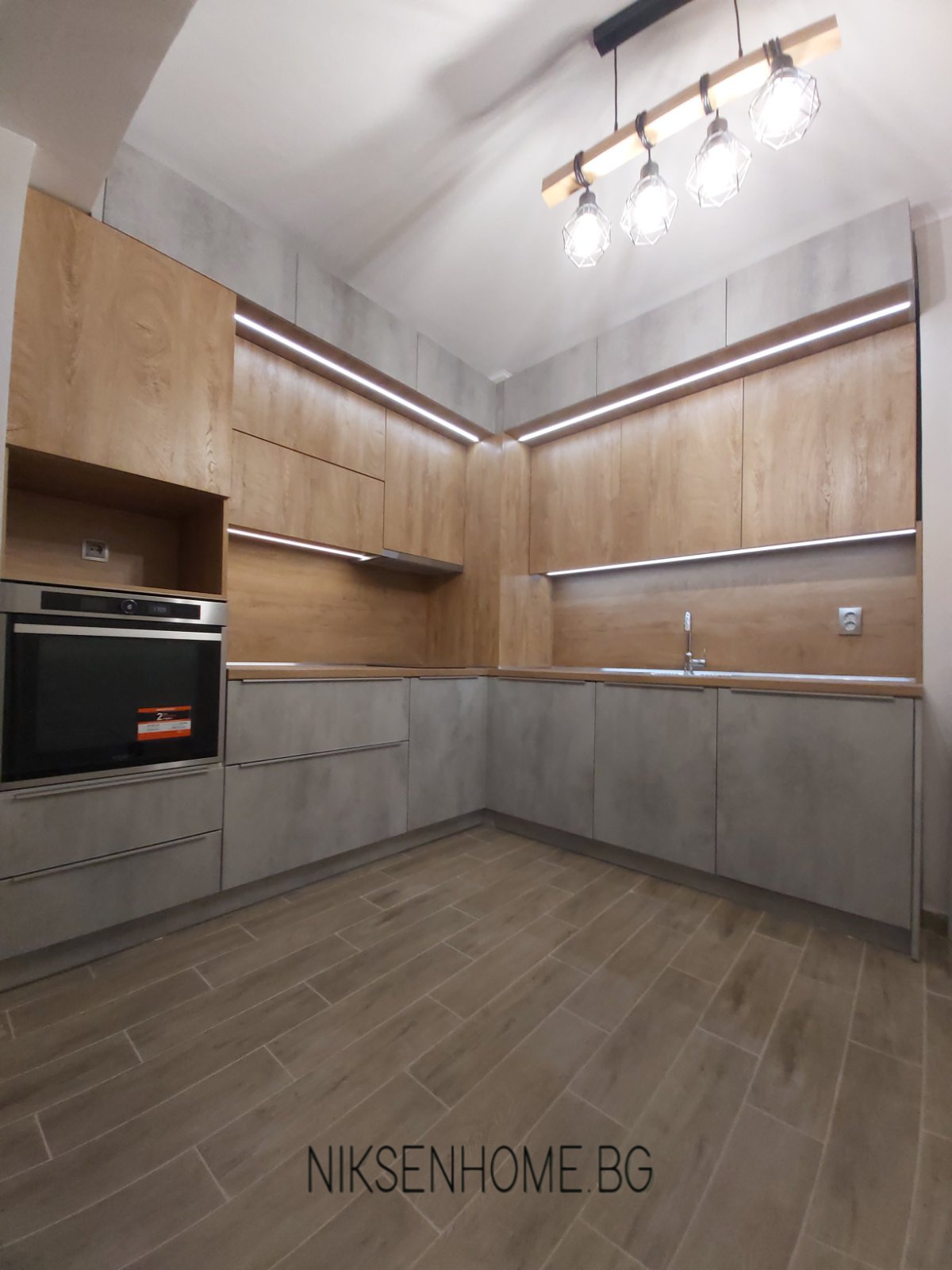 Бетонена топлина - Модерна кухня в индустриален стил - Image 2