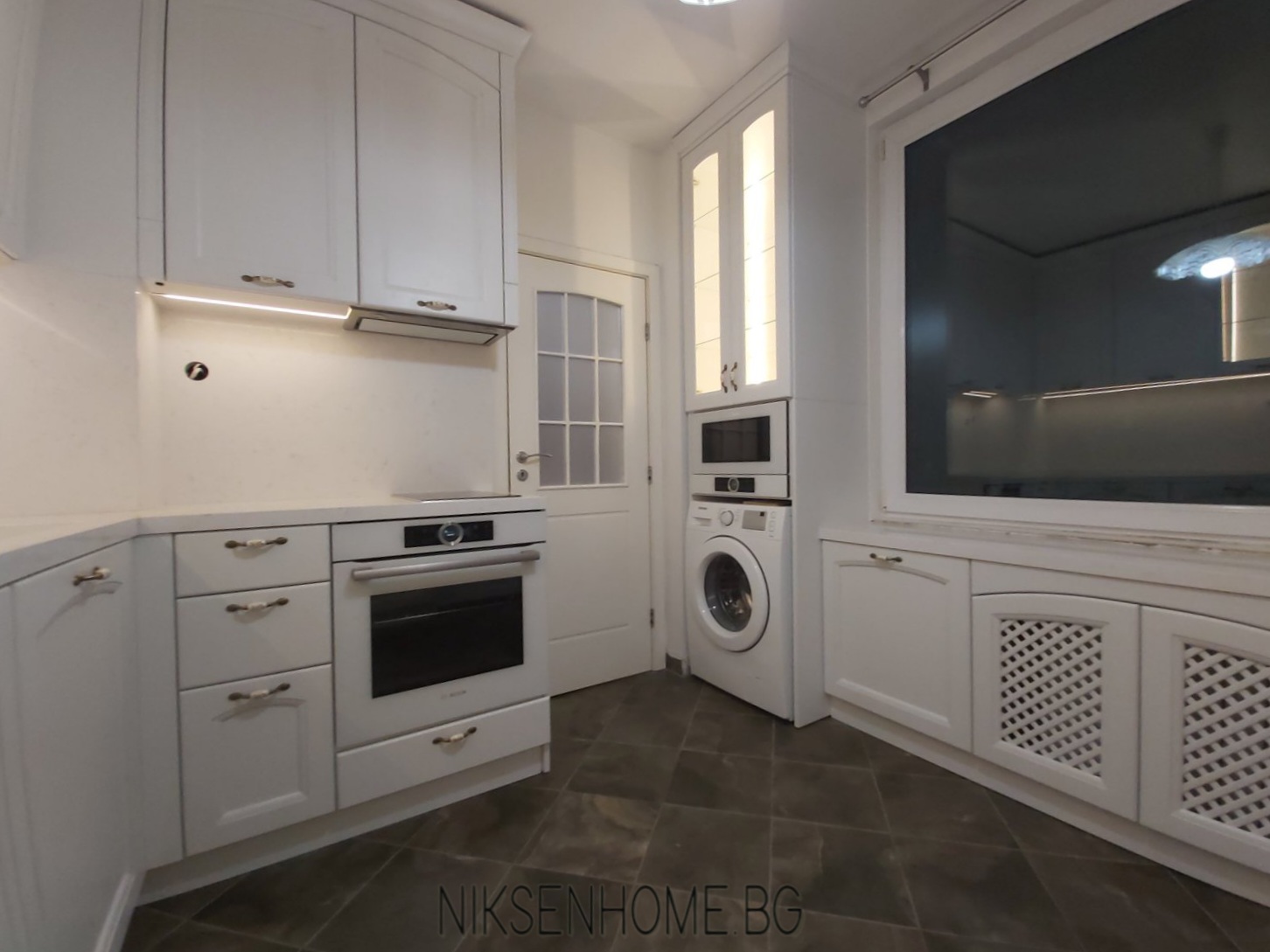 Френски прованс - ретро кухня от масив