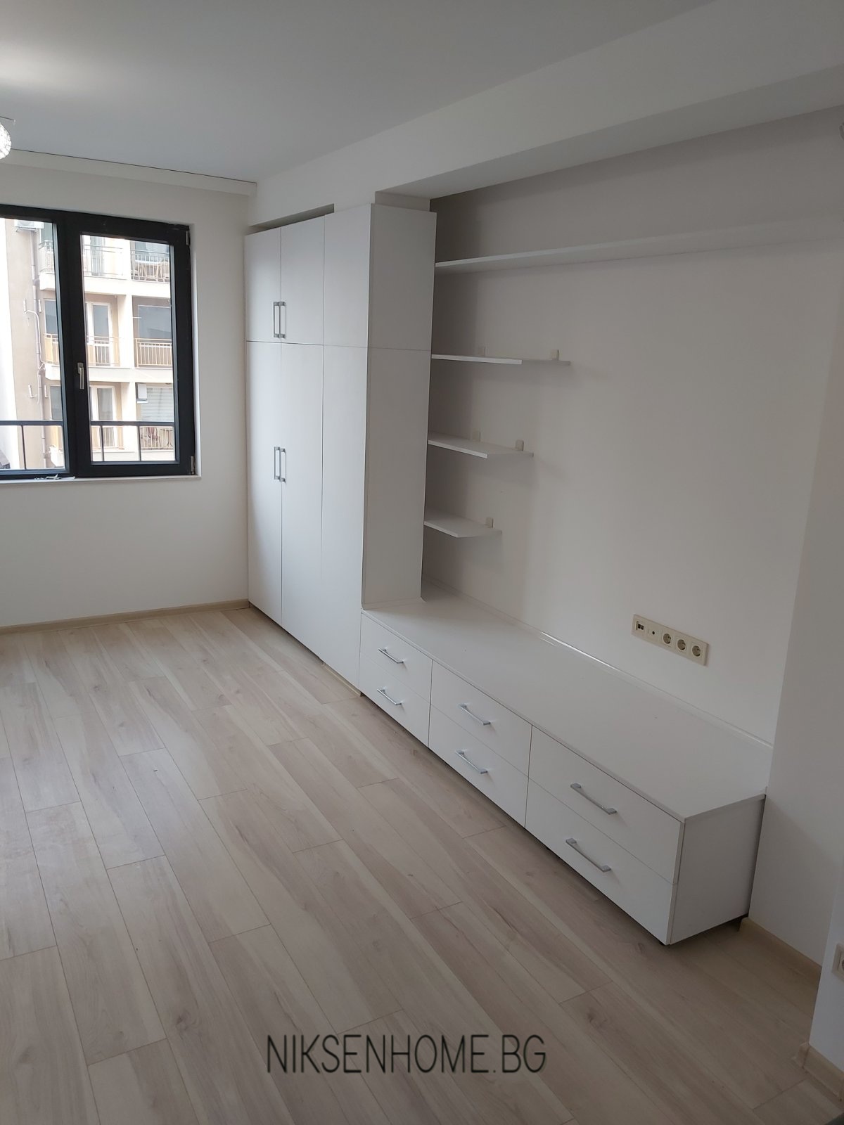 Бяла Атмосфера - Обзавеждане на всекидневна и кухня в бял мат - Image 2