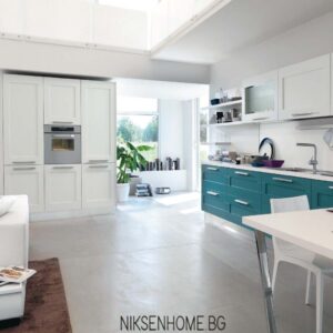 По течението - ретро кухня в бяло и синьо с технически камък