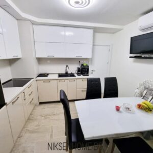 Мляко с какао - модерна кухня с мдф гланц